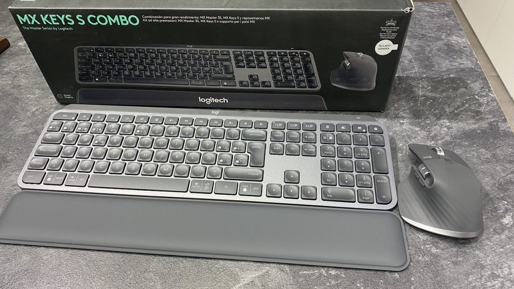 Logitech MX Keys S Combo (4)